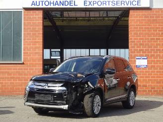 uszkodzony samochody osobowe Mitsubishi Outlander Top 2.2 DI-D 110kw Automaat, 4x4, Leer, Navi, Schuifdak 2017/2
