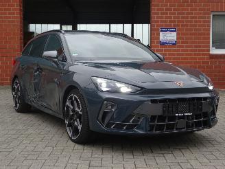Cupra Leon Sportstourer 1.5 e-Hybrid 200 VZ Extreme picture 3