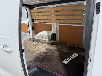 Peugeot Expert 2.0BlueHDI 90kW Premium Pack picture 37