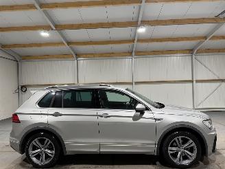 damaged passenger cars Volkswagen Tiguan 1.5TSI 110kW Automaat ACT Highline Business R 2019/3