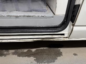 Volkswagen Transporter 2.0TDI 81kW L2H1 Koelwagen picture 18