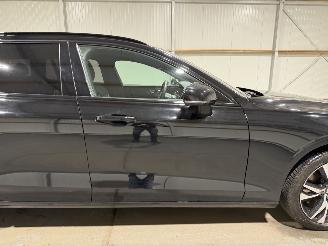 Volvo V-60 2.0T6 Recharge 186kW AWD R-Design picture 19