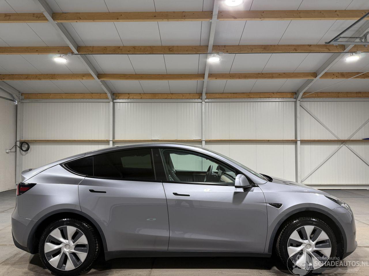 Tesla Model Y 58kWh 175kW RWD Panoramadak