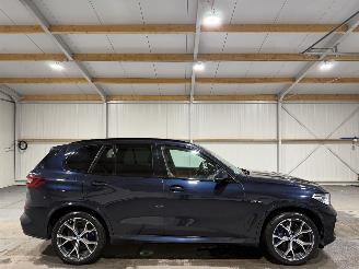 Vaurioauto  passenger cars BMW X5 X-DRIVE45E 3.0 210kW Automaat Pano Executive 2021/11