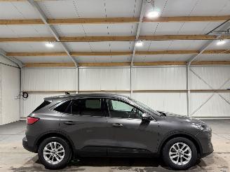 skadebil auto Ford Kuga 2.0D 110kW Hybrid  ST-Line X 2021/4