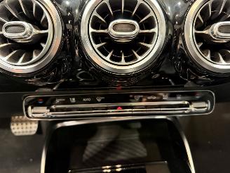 Mercedes A-klasse 35AMG 225kW Automaat 4Matic Pano Premium Plus picture 40