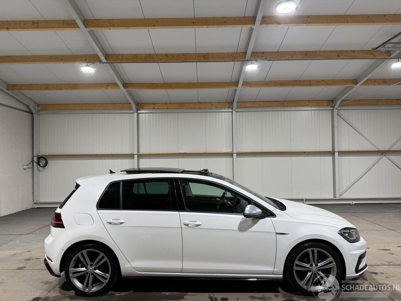 Volkswagen Golf 1.5TSI 110kW Automaat Business R Pano Highline