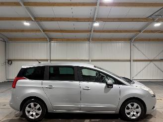 Auto incidentate Peugeot 5008 1.6VTi 88kW Blue Lease 7Persoons 2011/5