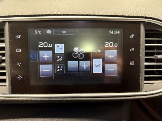 Peugeot 308 2.0BlueHDI 110kW Blue Lease Premium picture 15