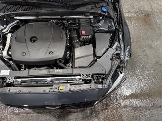 Volvo V-60 2.0T5 184kW Aut Polestar Momentum PRO Panorama picture 34