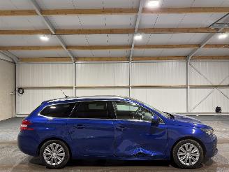 Coche accidentado Peugeot 308 1.2PureTech 96kW Pano Blue Lease Premium 2020/1
