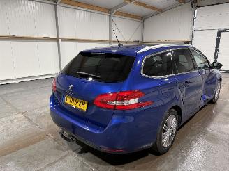 Peugeot 308 1.2PureTech 96kW Pano Blue Lease Premium picture 6