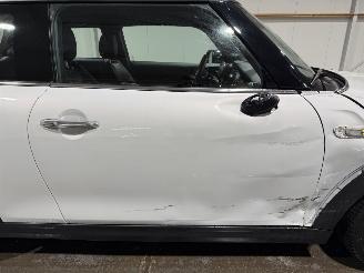 Mini Electric 33kWh 135kW Charged picture 17