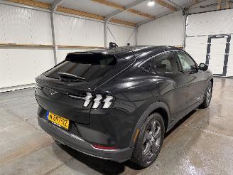 Ford Mustang Mach-E 98kWh Extended RWD picture 6