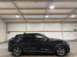 Coche accidentado Ford Mustang Mach-E 98kWh Extended RWD 2021/1
