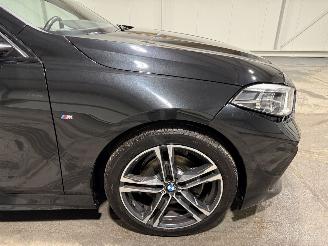 BMW 1-serie 118i 100kW Automaat Business Edition Plus picture 16