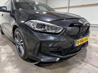 BMW 1-serie 118i 100kW Automaat Business Edition Plus picture 22