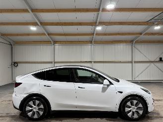 Damaged car Tesla Model Y 75kWh Long Range 258kW AWD 2023/2