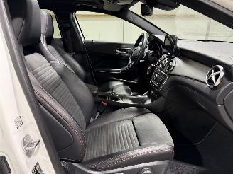 Mercedes GLA 180 90kW Automaat Pano Business  Solution picture 18