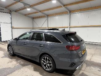 Kia Ceed 1.6GDI PHEV 77kW Automaat Pano ExecutiveLine picture 11