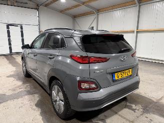 Hyundai Kona 64kWh 150kW Premium picture 13