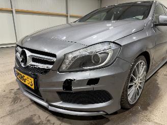 Mercedes A-klasse 180 90kW Automaat Pano Prestige picture 26