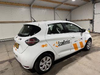 Renault Zoé 52kWh 80kW Life Carshare picture 5