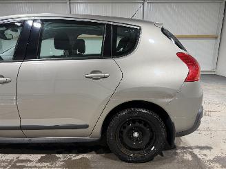 Peugeot 3008 1.6THP 115kW Clima Premiére picture 21