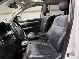 Mitsubishi Outlander 2.0PHEV 89kW AWD Automaat Instyle+ Schuifkanteldak picture 13