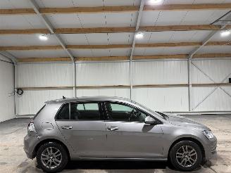 Damaged car Volkswagen Golf 1.2TSI 77kW Trend Edition 2015/2