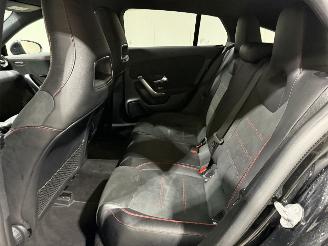 Mercedes Cla-klasse Shootingbrake 180 100kW Automaat Premium Plus picture 37
