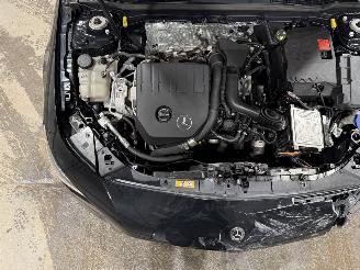 Mercedes Cla-klasse Shootingbrake 180 100kW Automaat Premium Plus picture 28