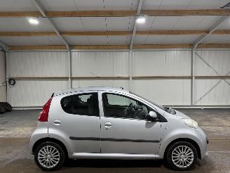 Schadeauto Peugeot 107 1.0-12V 50kW Airco XS 2007/10