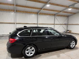 BMW 3-serie 318i 100kW Automaat Luxury Edition picture 5