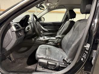 BMW 3-serie 318i 100kW Automaat Luxury Edition picture 15