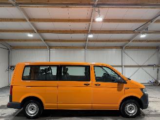 uszkodzony samochody osobowe Volkswagen Transporter 2.0TDI 75kW L2H1 Comfortline 9Persoons 2017/9