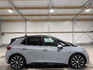 Damaged car Volkswagen ID.3 58kWh 150kWh First 2020/10