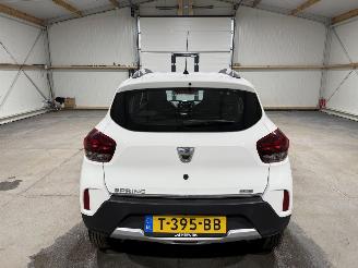 Dacia Spring 27kWh 33kW Comfort Plus Orange Pack picture 7