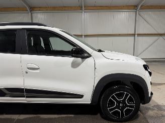 Dacia Spring 27kWh 33kW Comfort Plus Orange Pack picture 14