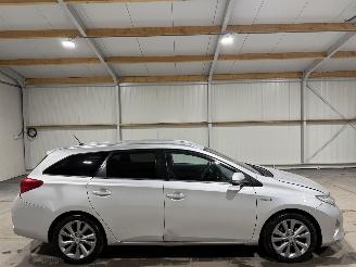 uszkodzony samochody osobowe Toyota Auris Touring Sports 1.8Hybrid 73kW Automaat Aspiration 2014/11