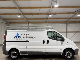 skadebil bedrijf Opel Vivaro 2.0CDTI 66kW L2H1 2010/6