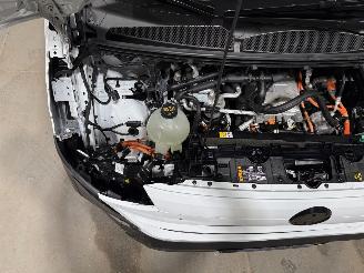 Volkswagen Transporter Electric 64kWh 100kW Life picture 28