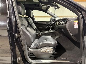 Porsche Macan S 3.0D 190kW Automaat Pano picture 21