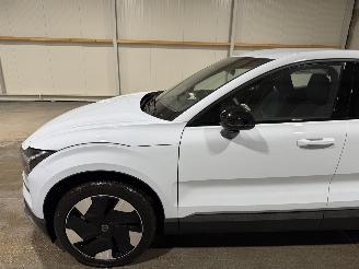 Volvo EX30 69kWh 200kW Single Motor Extended Range Plus picture 13