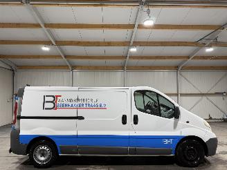 skadebil bedrijf Opel Vivaro 2.0CDTI 84kW L2H1 2011/2