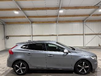 Schadeauto Volvo V-40 2.0T2 90kW Clima Camera Inscription 2017/5