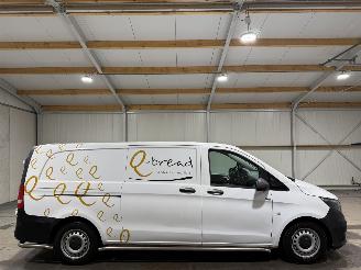 krockskadad bil bedrijf Mercedes Vito 110CDI 75kW  Koelwagen  Extra Lang 2020/10