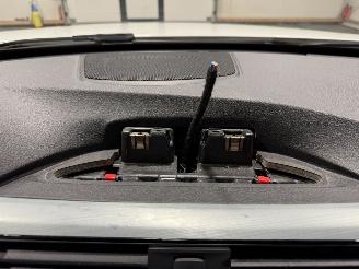 BMW 3-serie 330i 185kW Automaat High Executive picture 23