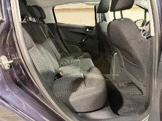 Peugeot 208 1.2PureTech 81kW Clima Allure picture 35