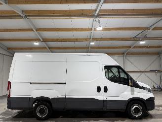 Iveco Daily 2.3 85kW Airco 35S12V H3 picture 1